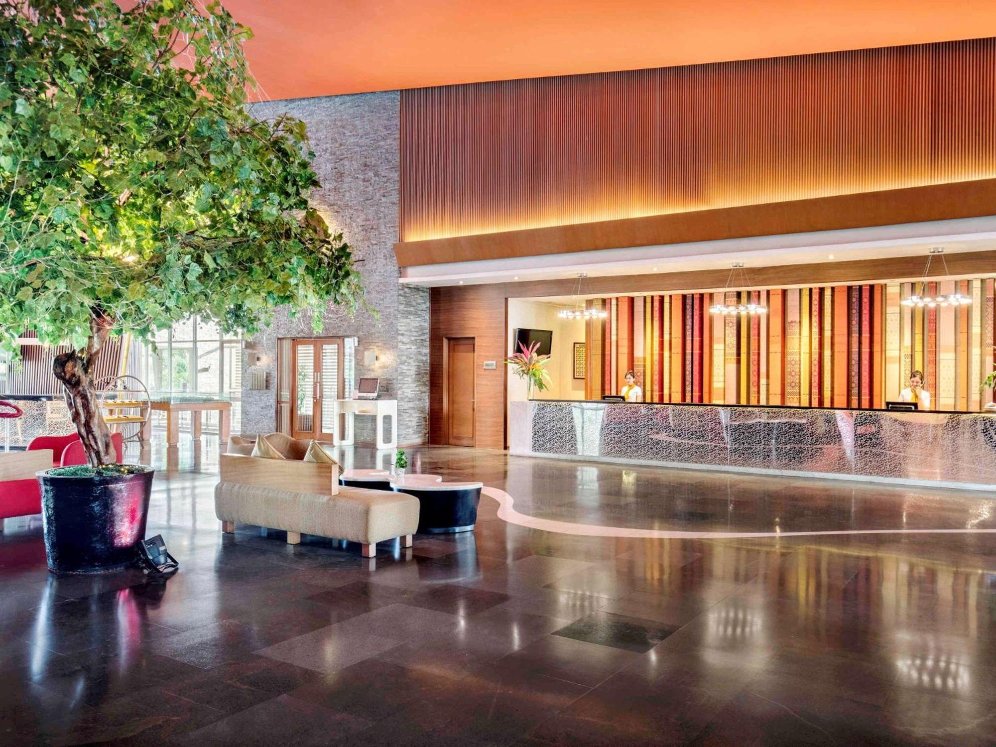 Novotel Палембанг Екстериор снимка